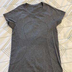 Lululemon swiftly tech short sleeve